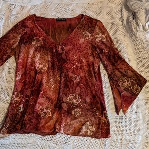 V-Neck, Fitted, Wide Sleeve Top